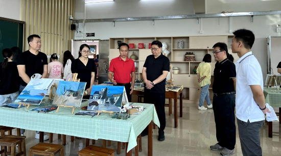 圖片2聚焦新課標(biāo)新課堂，探索美術(shù)教師發(fā)展之路——鶴山市2023年“新課標(biāo)新課堂”公益培訓(xùn)系列活動(dòng)之中小學(xué)美術(shù)教師專業(yè)能力提升培訓(xùn)活動(dòng).jpg